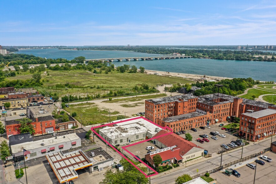 More Photos Of 275 Iron St, Detroit Light Manufacturing For Sale