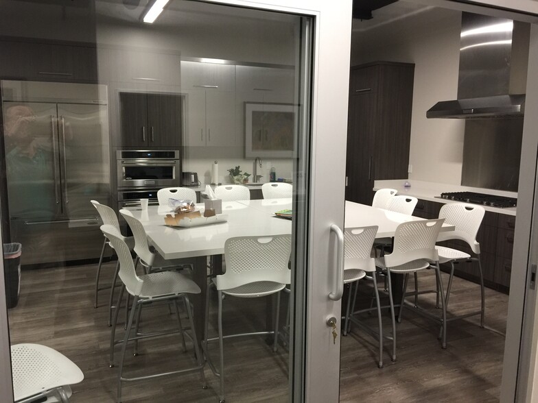 More Photos Of 3249 Old Conejo Rd, Newbury Park Medical For Sale