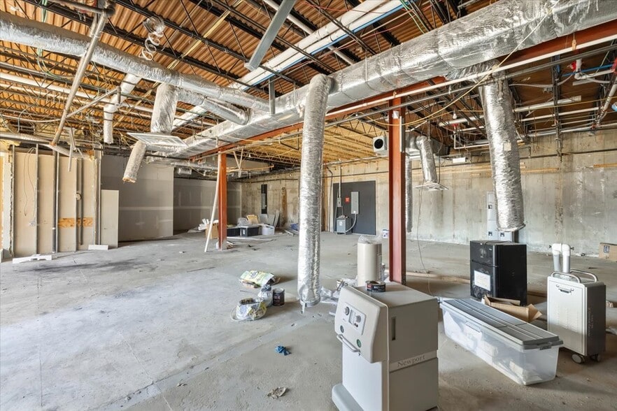More Photos Of 2 Forest Ave, Paramus Medical For Lease