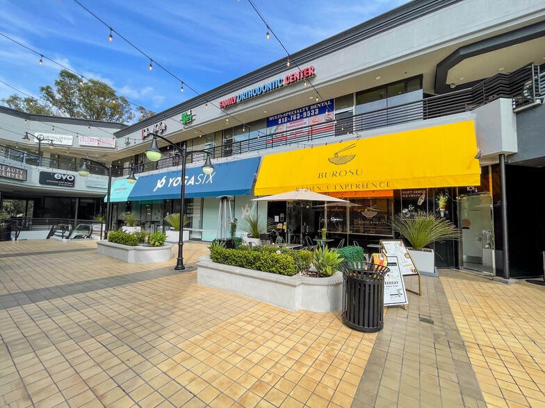 More Photos Of 12265 Ventura Blvd, Studio City Unknown For Lease