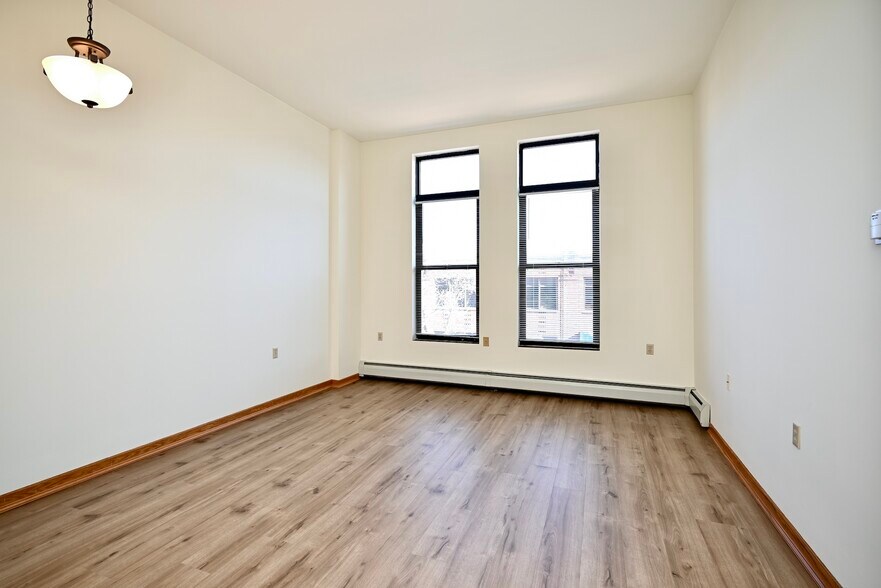 More Photos Of 157 W 3rd St, Winona Apartments For Sale