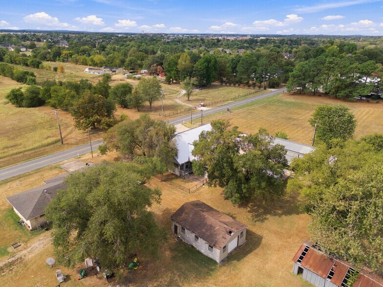 More Photos Of 5876 Elm Springs Rd, Elm Springs Office For Lease
