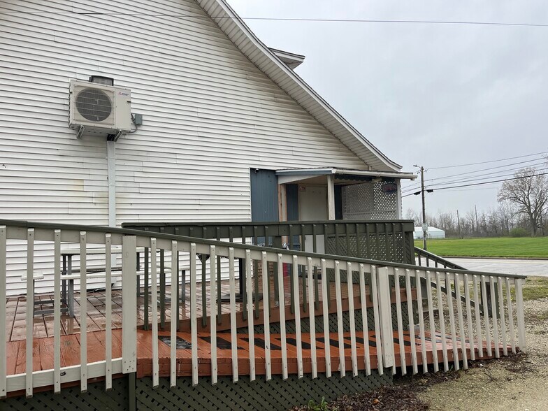 More Photos Of 1040 S Wayne St, Saint Marys Restaurant For Sale