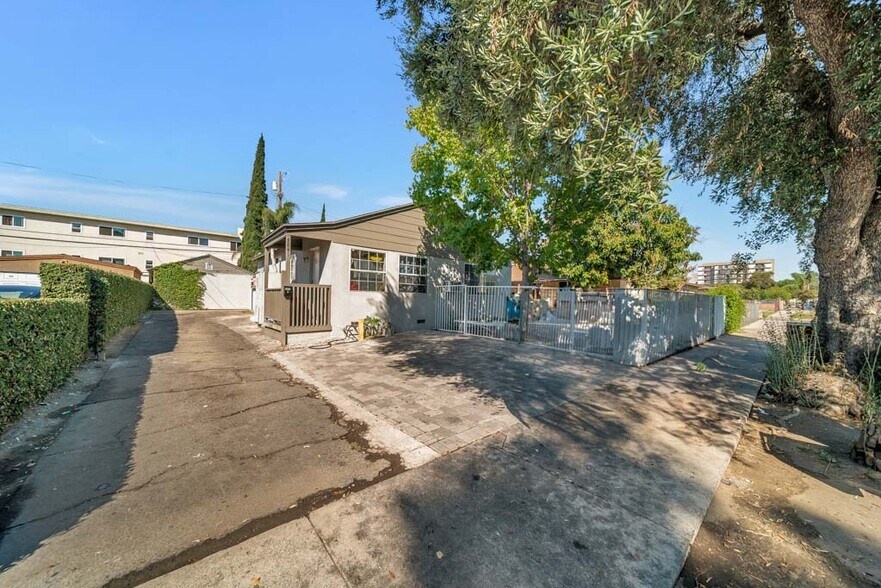 More Photos Of 8843 Tilden Ave, Panorama City Apartments For Sale