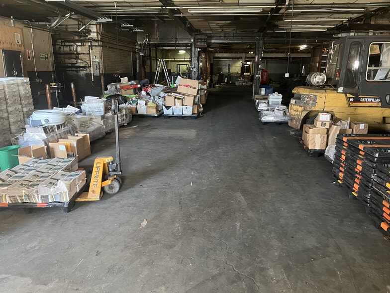 More Photos Of 24 Water St, Palmer Warehouse For Sale