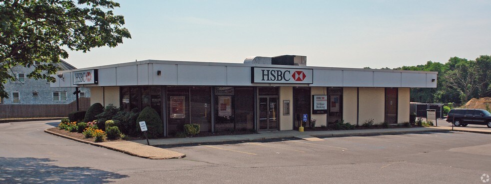 More Photos Of 1718 Montauk Hwy, Mastic Bank For Lease