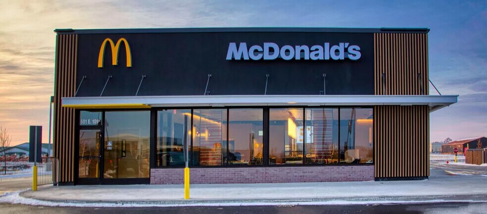 More Photos Of 10421 Bailey Rd, Manvel Freestanding For Sale