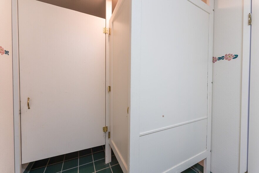 More Photos Of 1312 Robertson Blvd, Chowchilla Religious Facility For Sale