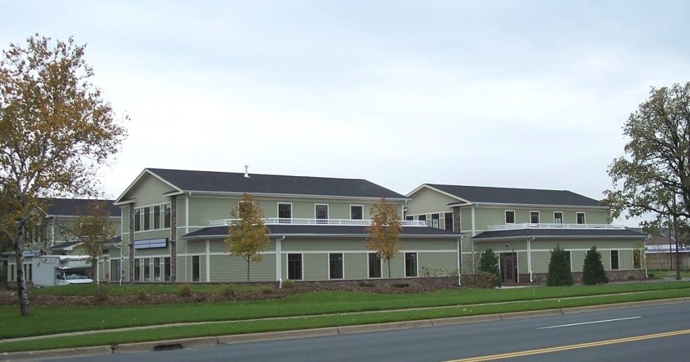 More Photos Of 10091 Dogwood St NW, Coon Rapids Office For Lease