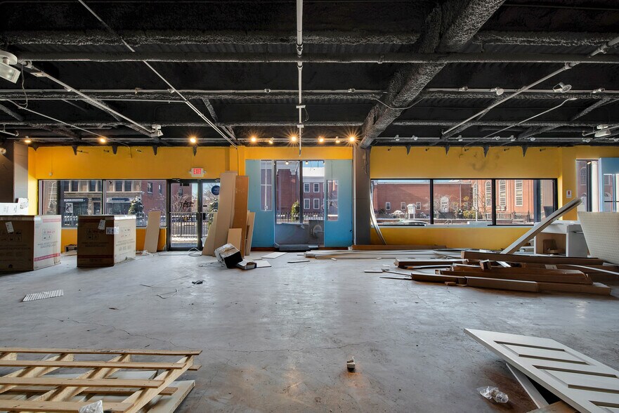 More Photos Of 250 Main St, Hartford Apartments For Lease