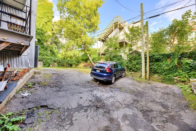 More Photos Of , Montréal Multifamily For Sale