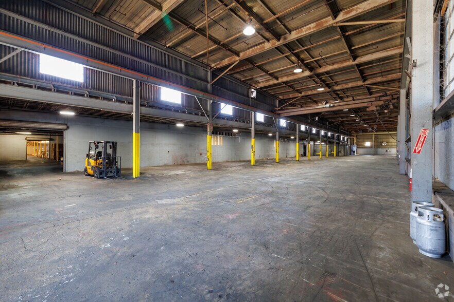 More Photos Of 119 Anderson Ct, Dothan Warehouse For Lease