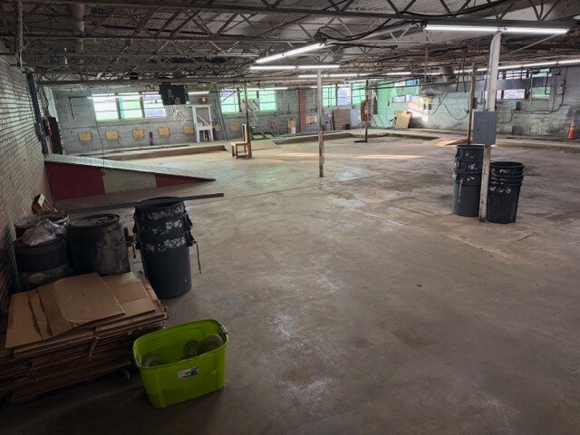 More Photos Of 41 E Salisbury St, Denton Warehouse For Sale