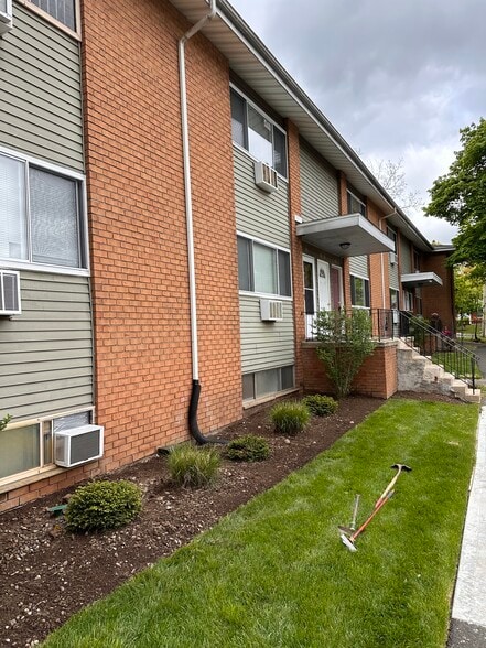 More Photos Of 16-18 Waldron Ave, Nyack Apartments For Sale