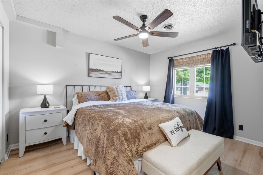 More Photos Of 107 Amity st, Louisburg Hotel For Sale