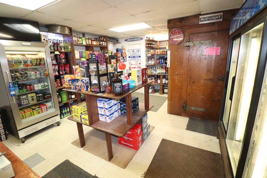 More Photos Of 2788 Main St, Patriot Freestanding For Sale