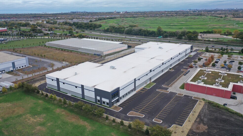 More Photos Of 10700 S Woodlawn Avenue, Chicago Distribution For Lease