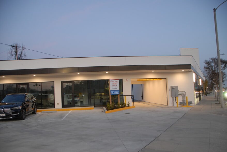 More Photos Of 2865 Foothill Blvd, La Crescenta Storefront Retail Office For Lease