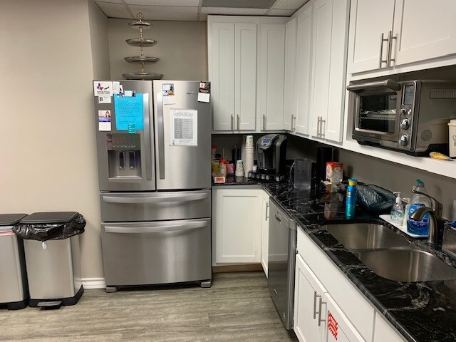 More Photos Of 4838 Holly Rd, Corpus Christi Office For Lease