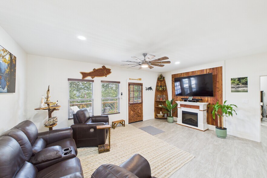 More Photos Of 141 County Road 851, Elizabeth Hotel For Sale