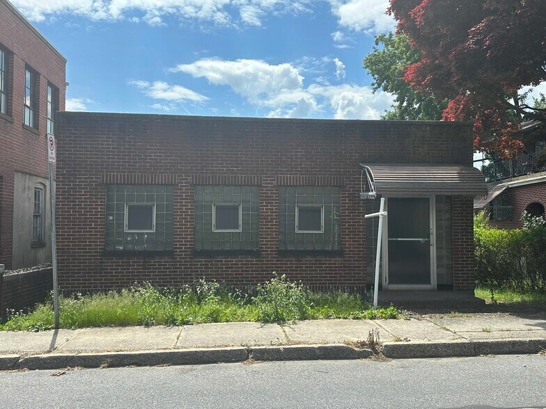 More Photos Of 324-326 Washington St, Walnutport Office For Sale