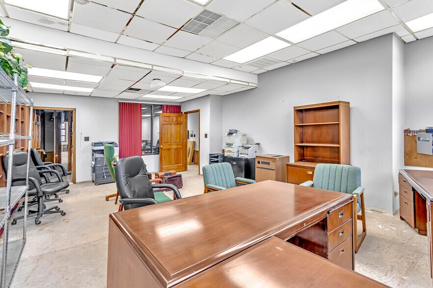 More Photos Of 112 N Wood Ave, Linden Storefront Retail Office For Sale