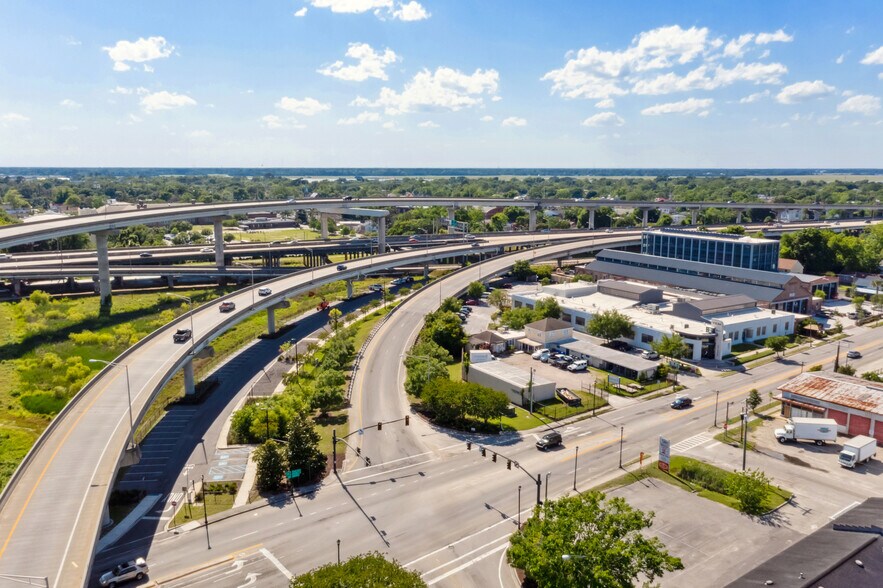 More Photos Of 651 Meeting St, Charleston Office Residential For Lease