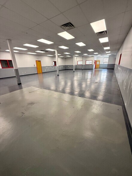 More Photos Of 53 Richboynton Rd, Dover Manufacturing For Lease