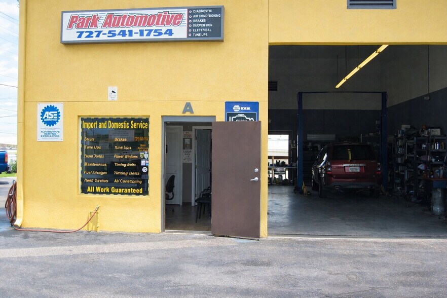 More Photos Of 8701 66th St, Pinellas Park Auto Dealership For Lease