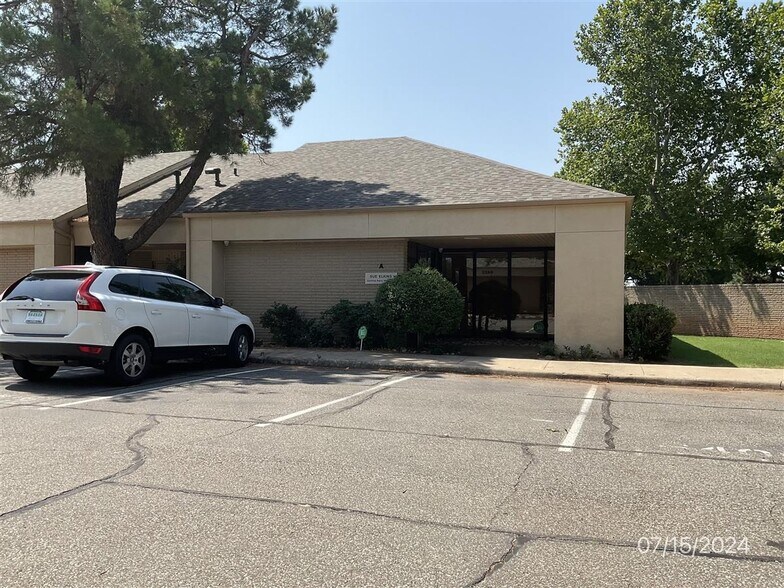 Primary Photo Of 6406 N Santa Fe Ave, Oklahoma City Office For Sale