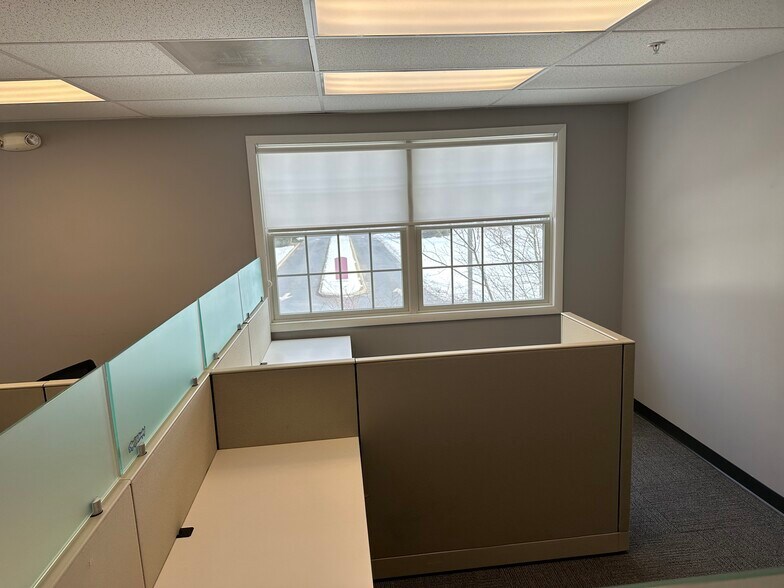 More Photos Of 375 Bay Rd, Queensbury Medical For Lease