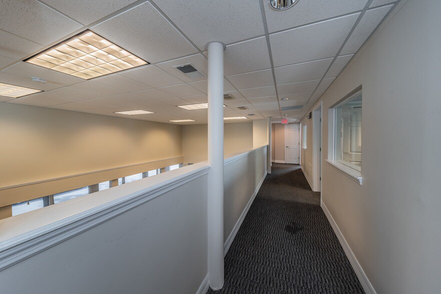 More Photos Of 1663 1st Ave S, Saint Petersburg Office Residential For Lease