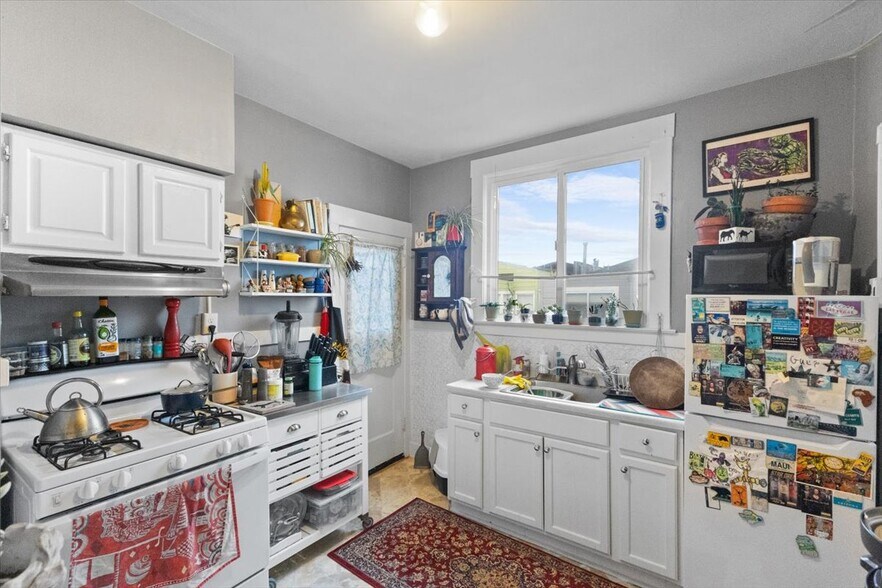 More Photos Of 2835 Anza St, San Francisco Apartments For Sale