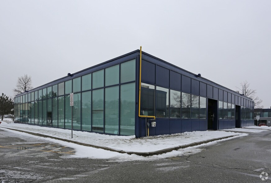 More Photos Of 175 E Traders Blvd, Mississauga Office For Lease