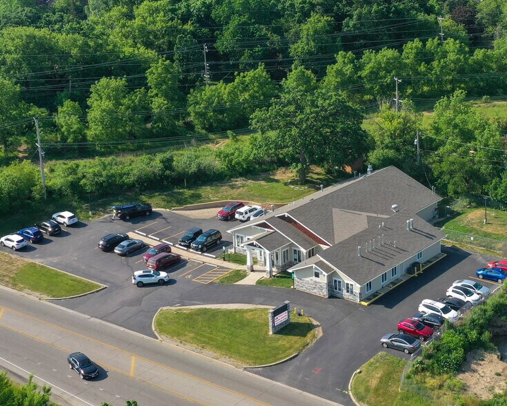 More Photos Of 24431 IL-134, Round Lake Veterinarian Kennel For Sale