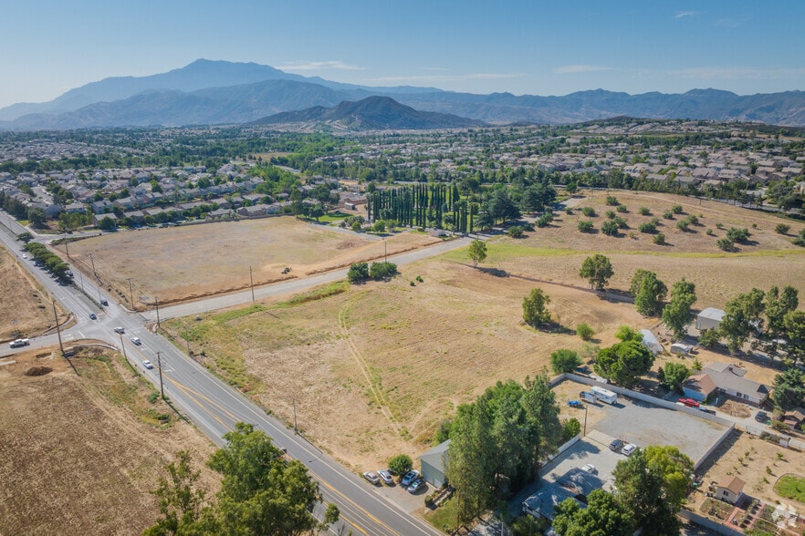 More Photos Of 1101 E 1st St, Beaumont Land For Sale