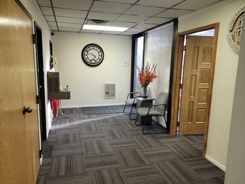 More Photos Of 1895 Youngfield St, Golden Office For Lease