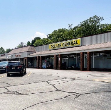 More Photos Of 400-420 N Main St, De Soto General Retail For Lease