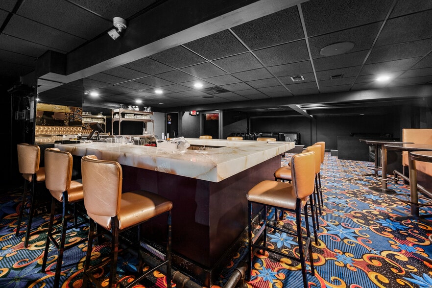 More Photos Of 21413 W 8 Mile Rd, Detroit Sports And Entertainment For Sale