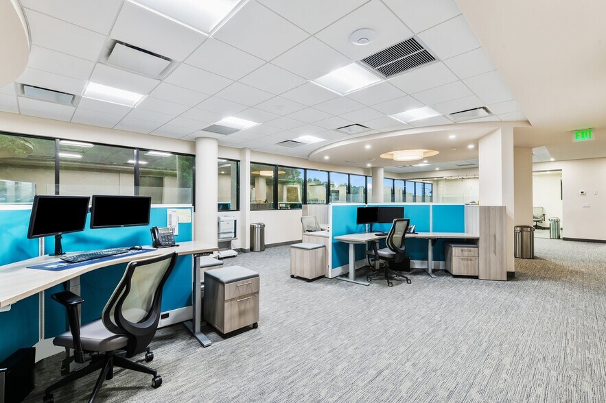 More Photos Of 3303 W Commercial Blvd, Fort Lauderdale Office For Sale