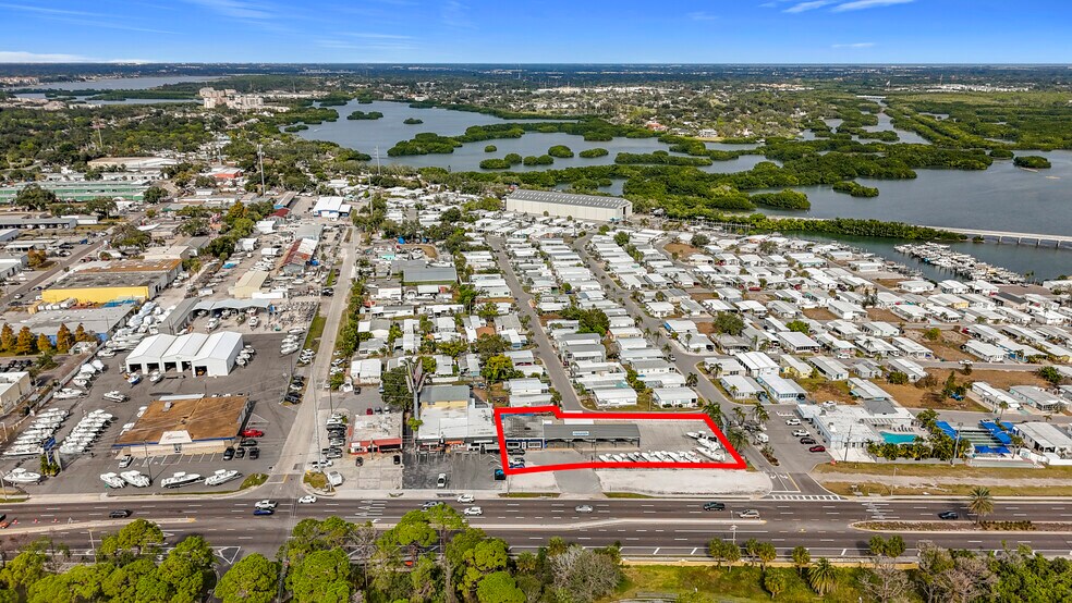 More Photos Of 9293 Bay Pines Blvd, Saint Petersburg General Retail For Lease