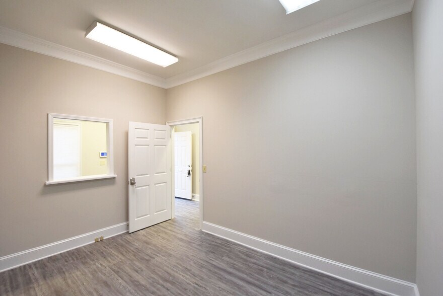 More Photos Of 109 N 85 Pky, Fayetteville Office For Lease