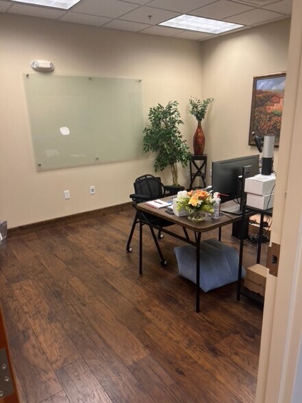 More Photos Of 6000 Metrowest Blvd, Orlando Office For Lease