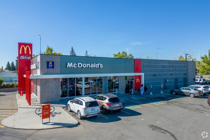 More Photos Of 2640 52nd St NE, Calgary Unknown For Lease