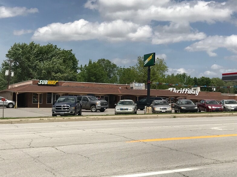 More Photos Of 6 E Monroe St, Buckner Storefront For Sale