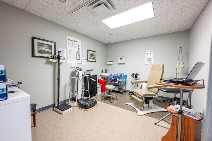 More Photos Of 5 Durham Rd, Guilford Medical For Sale