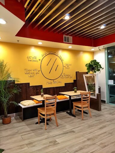 More Photos Of 950 E Colorado Blvd, Pasadena Restaurant For Lease