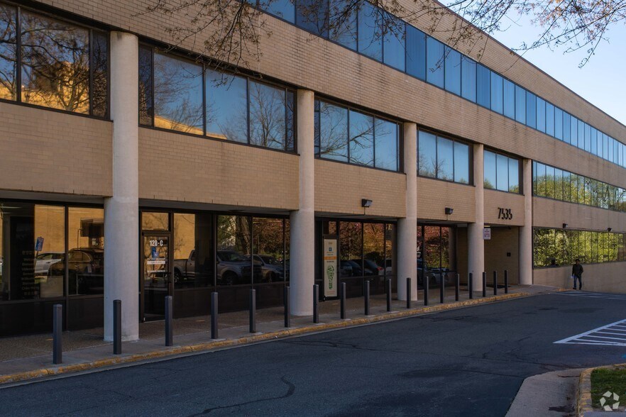 More Photos Of 7535 Little River Tpke, Annandale Office Residential For Sale