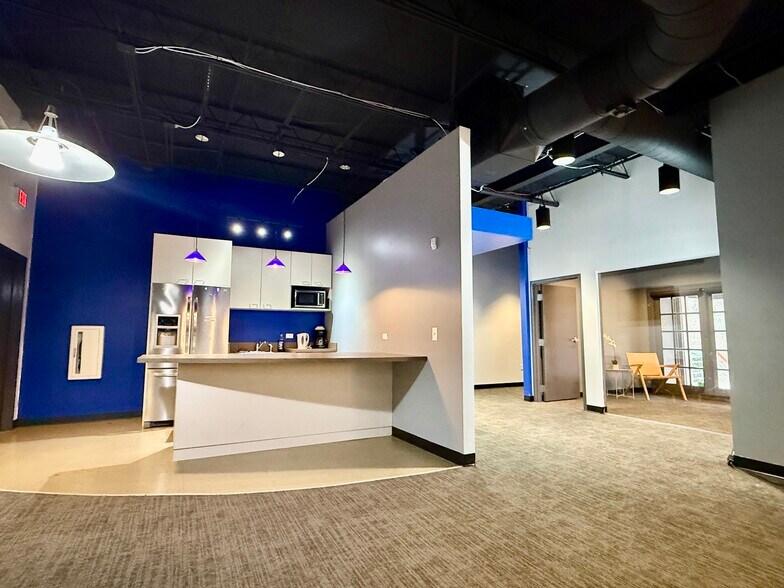 More Photos Of 1095 Zonolite Rd NE, Atlanta Loft Creative Space For Lease