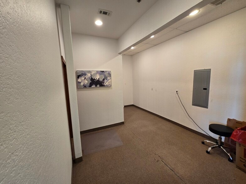 More Photos Of 22 Prestige Cir, Allen Office For Lease